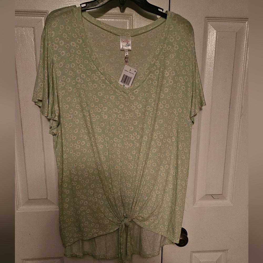 BELLE DU JOUR MINT GREEN TOP WITH TINY FLOWERS. NWT, 2X